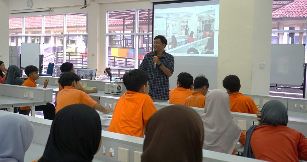 Fisika ITB Menerima Kunjungan Edukatif dari SD Mutiara Bunda